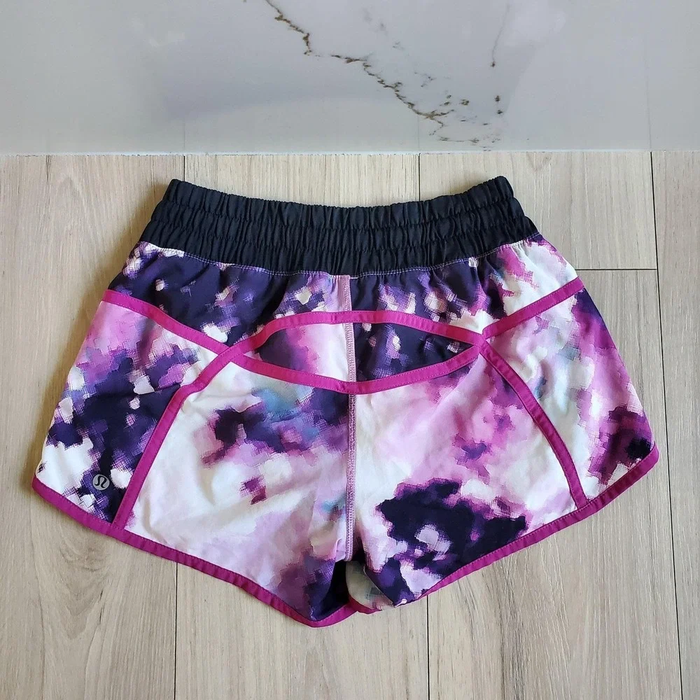 Lululemon Run Times Shorts Womens XS 4 Black Blooming Pixie Mid Rise 4